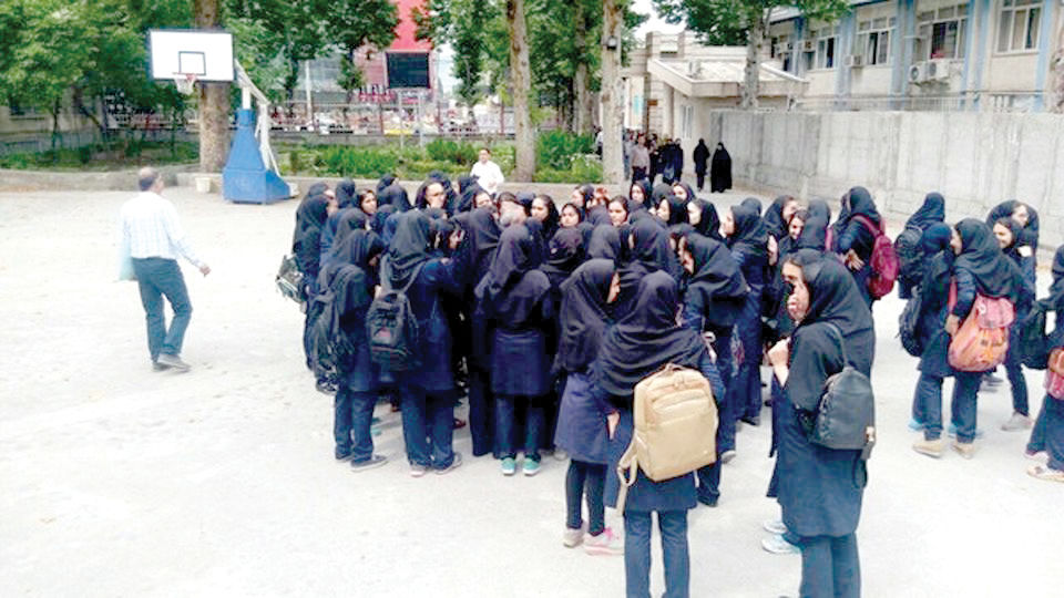 تقلیل امر اجتماعی به یک مسئله روانشناسی فردی