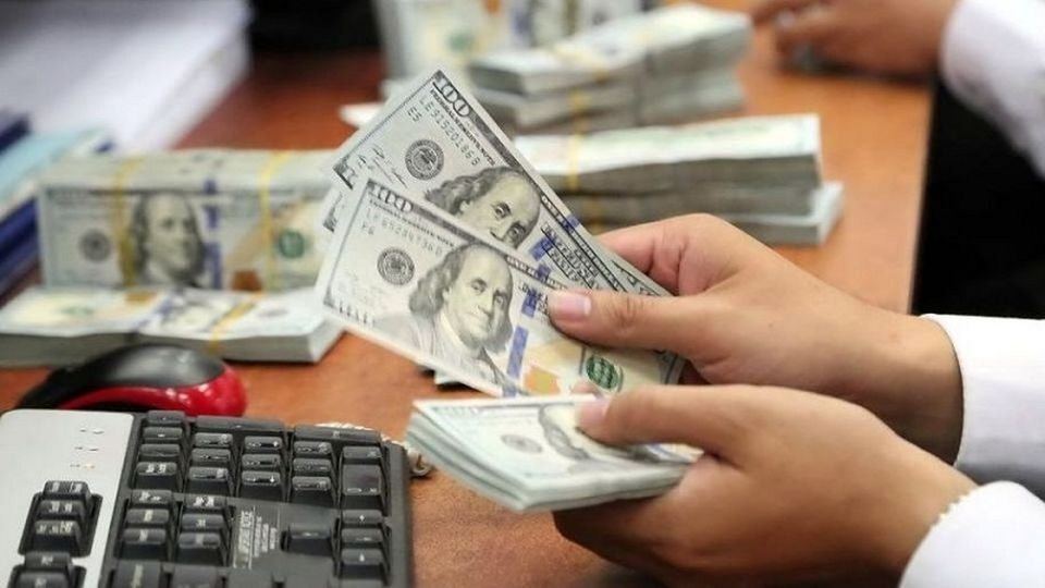 شرایط فروش دلار سهمیهای در بانکها اعلام شد