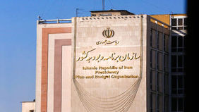 اختصاص یک میلیارد یورو برای واردات خودرو / مردمی کردن یارانه‌ها مانع بروز ابرتورم شد