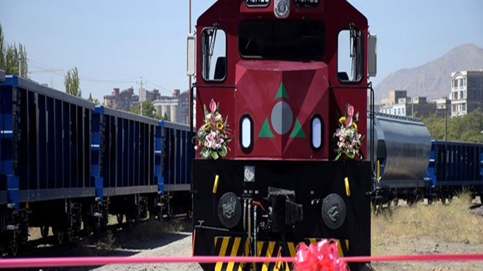ایران.. ادخال اکثر من 400 عربة قطار مُصنّعة محلیًا الى الخدمة